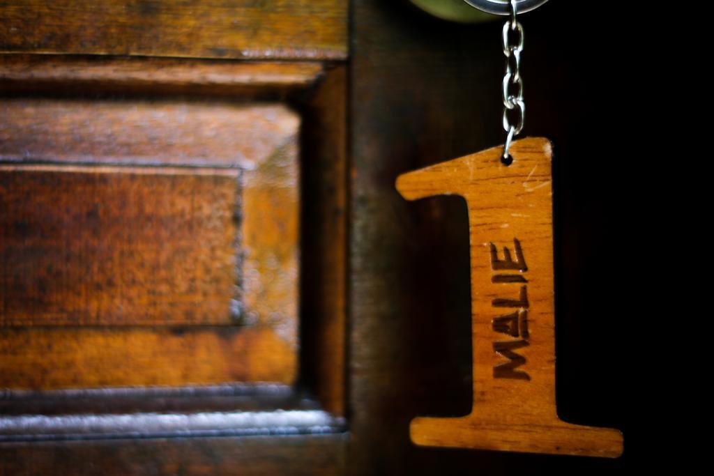 Malie Chales Иля до Мел Екстериор снимка
